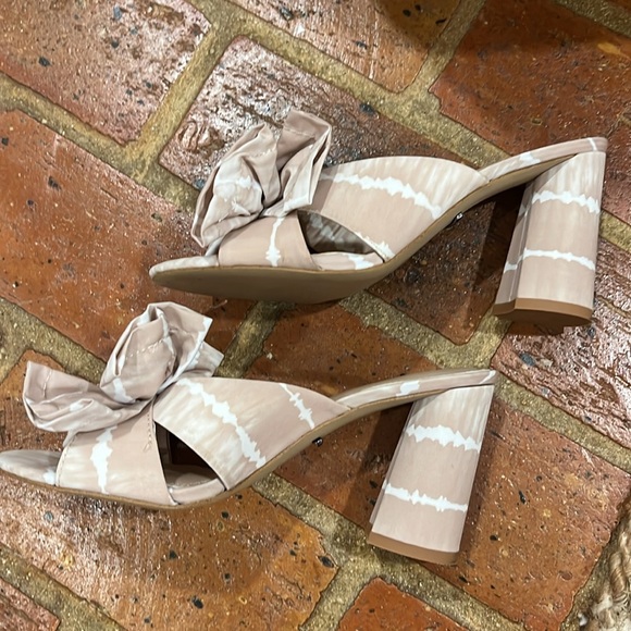 Gianni Bini chunky open toe heels - Picture 4 of 8